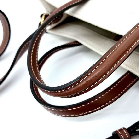 Burberry Freya Tote And Crossbody Bag - Picture 5 of 6